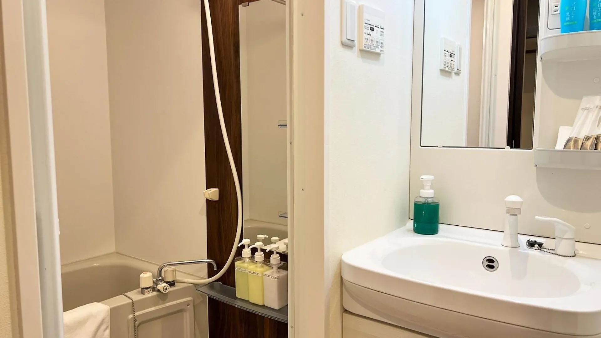Lion Heiwa Odori - Vacation Stay 18062 Hiroshima Apartment